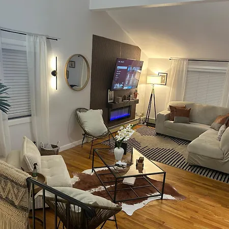 Chic Modern Bedroom 5 Mins From Jfk